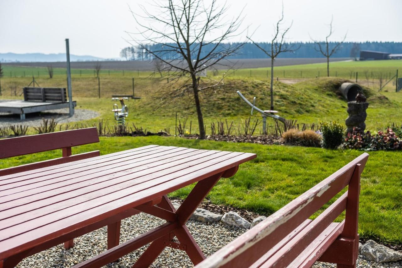 Ruhige Ferienwohnung Mit Panoramablick Ingoldingen Exterior foto